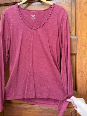 Horny Toad Women's Long Sleeve V-Neck Marley Top in Burgundy